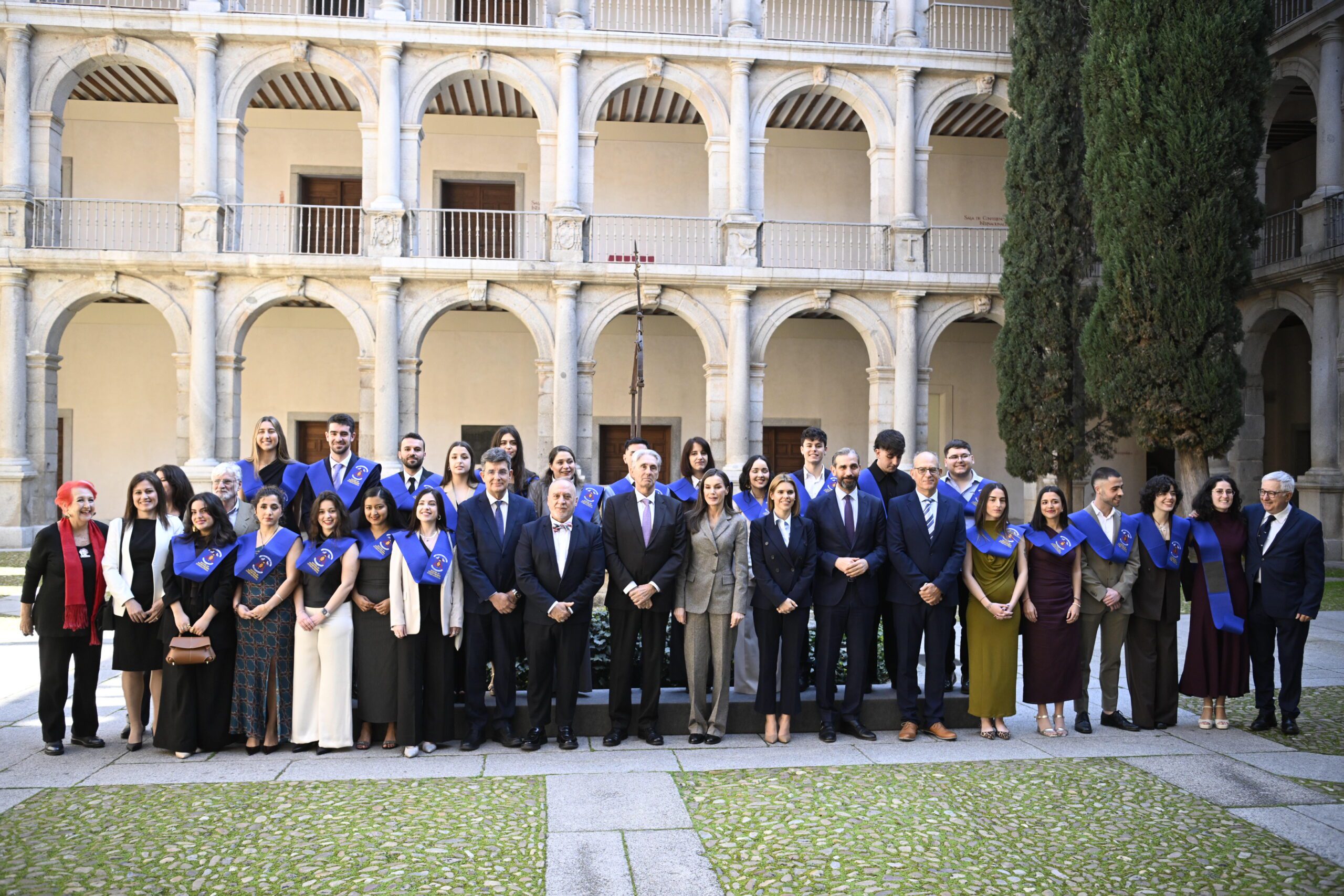 La Reina clausura la tercera edición del Máster de Formación Permanente en Reporterismo Internacional en Alcalá