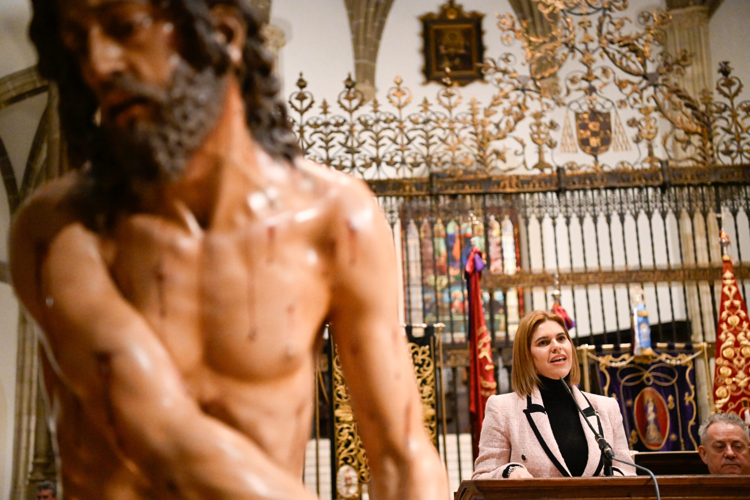 La alcaldesa alienta a experimentar plenamente la Semana Santa en Alcalá de Henares con emoción y sensorialidad completa