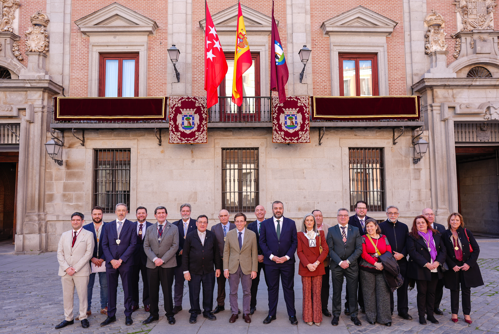 Almeida en la presentación de la programación de Semana Santa 2026