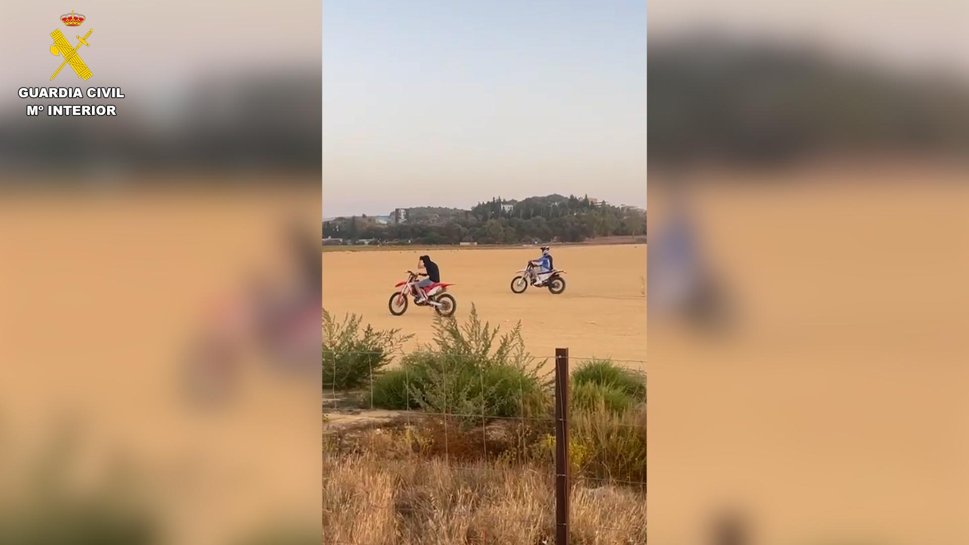 Menor y adulto detenidos por ataque a guardias civiles en concentración ilegal de motos en Jerez