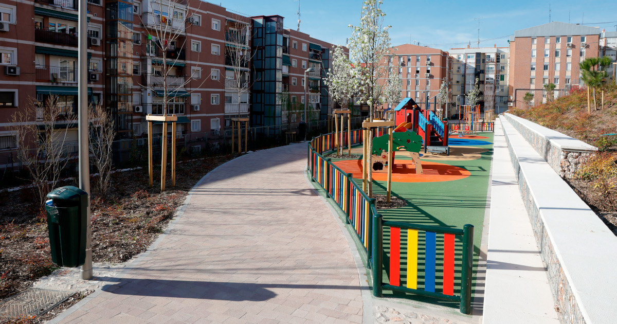 Nuevo Espacio Verde con Áreas Infantiles y Espacios Biosaludables en Ciudad Lineal