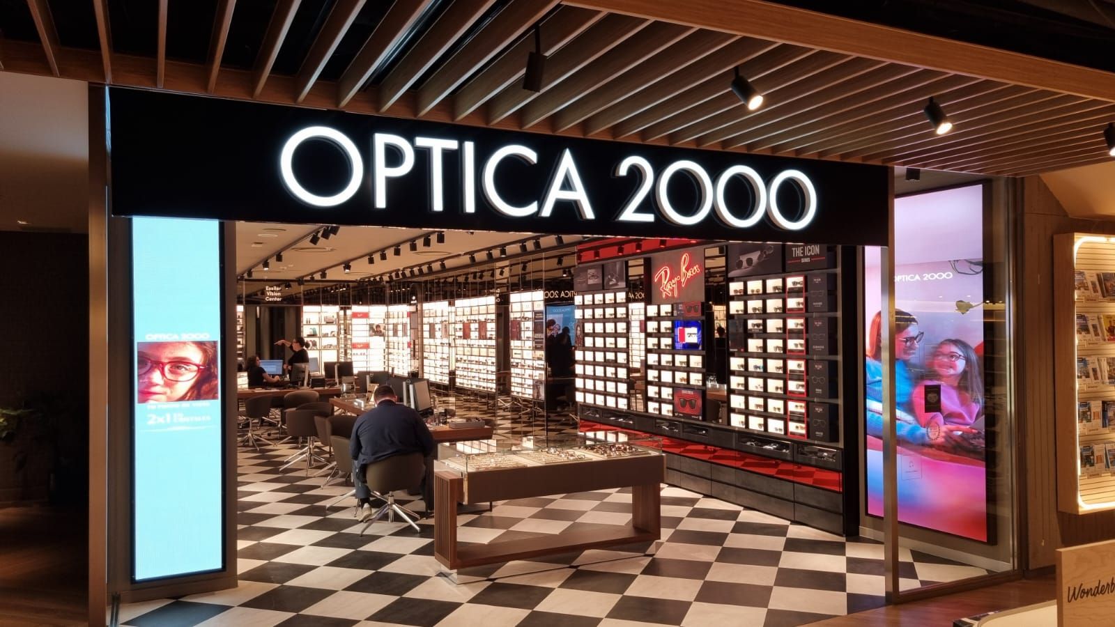 Óptica 2000 Galardonada por Sexto Año Consecutivo como ‘Óptica del Año 2026’