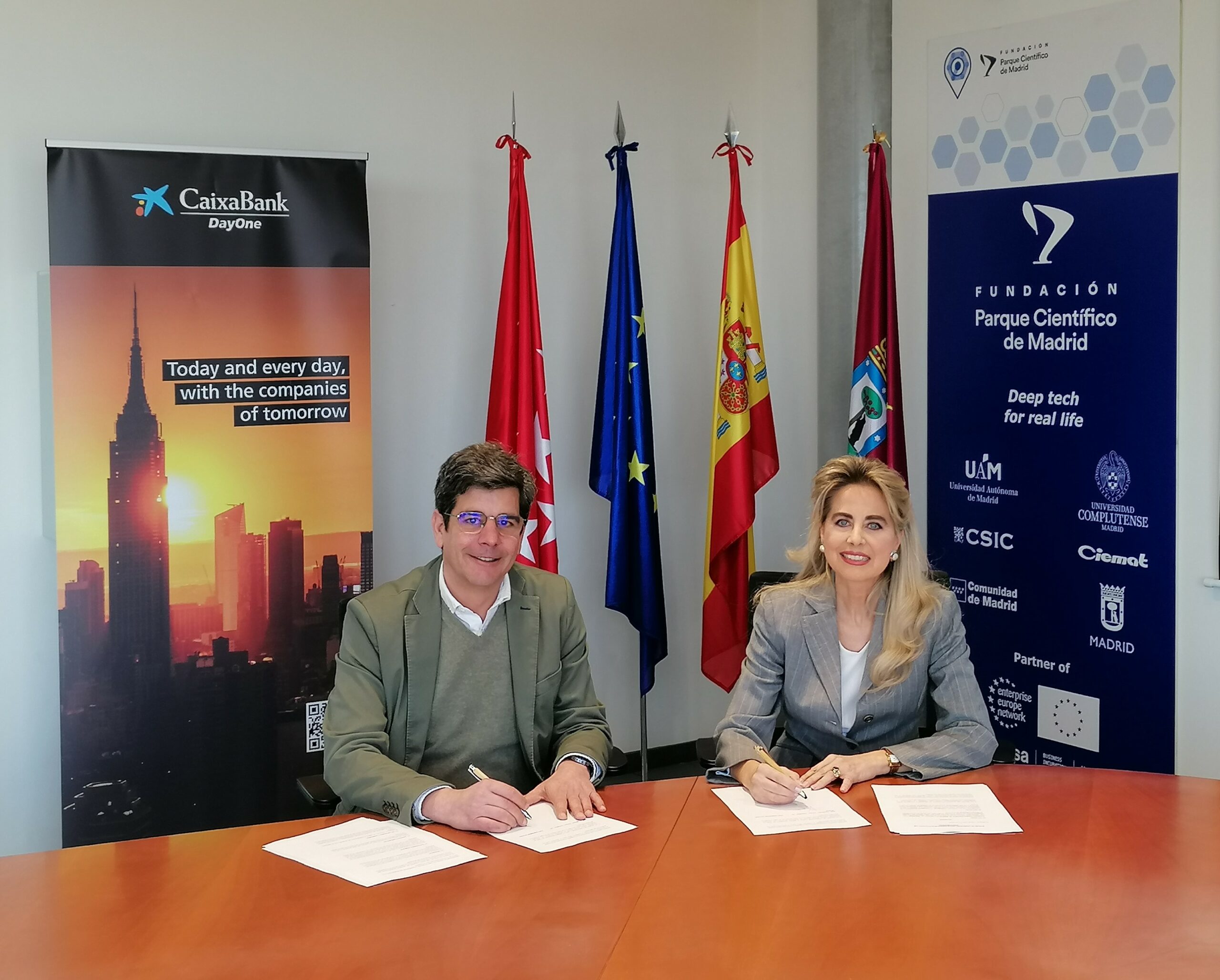 PCM y CaixaBank DayOne Unen Fuerzas para Potenciar el Crecimiento de Startups Innovadoras