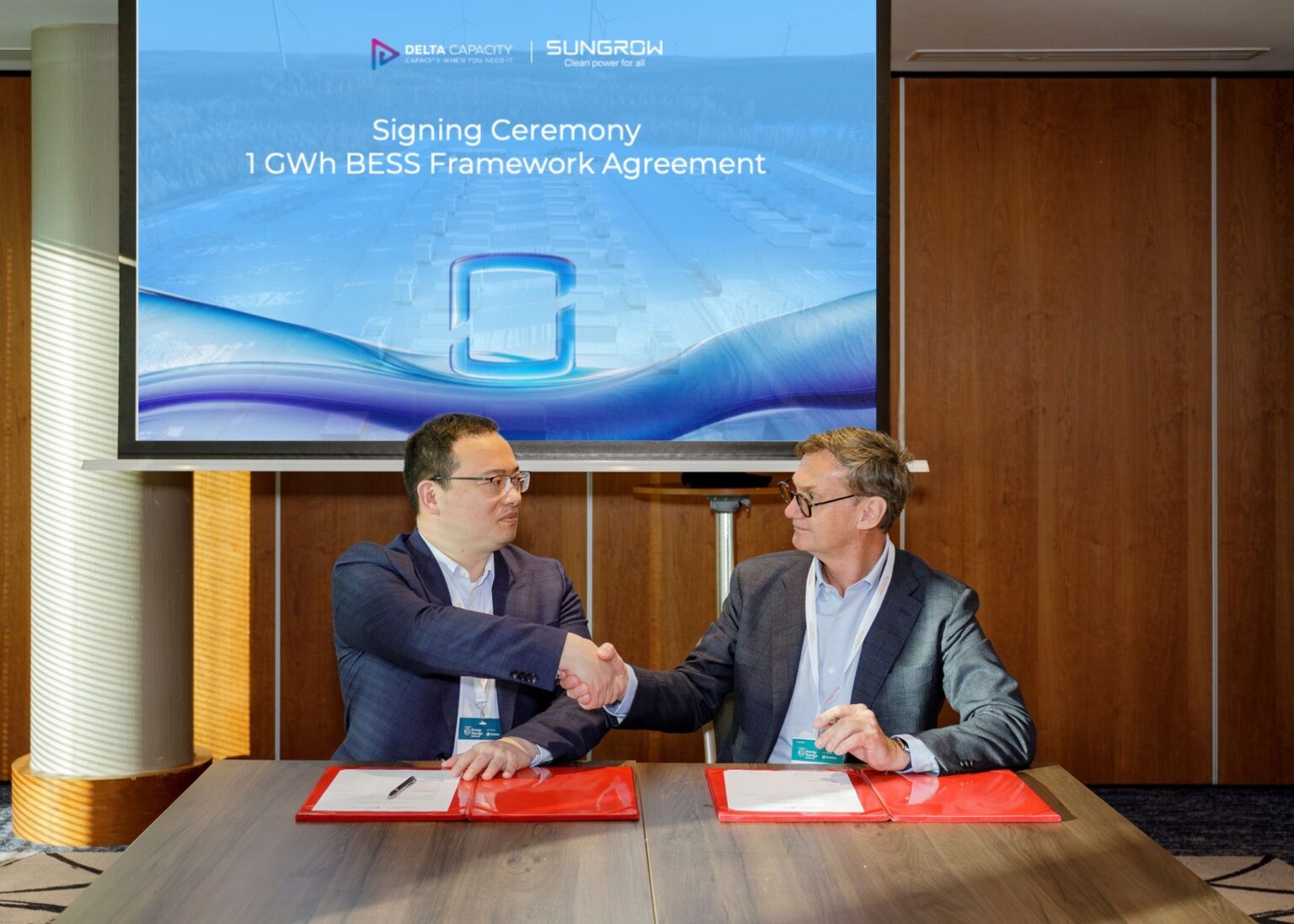 Sungrow y Delta Capacity Amplían su Asociación con un Acuerdo de 1 GWh BESS en el Energy Storage Summit