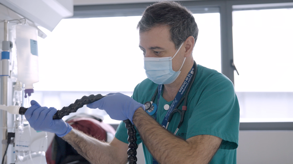 Unidad de Cuidados Respiratorios Intermedios del Hospital 12 de Octubre: Pilar Esencial para Pacientes Críticos