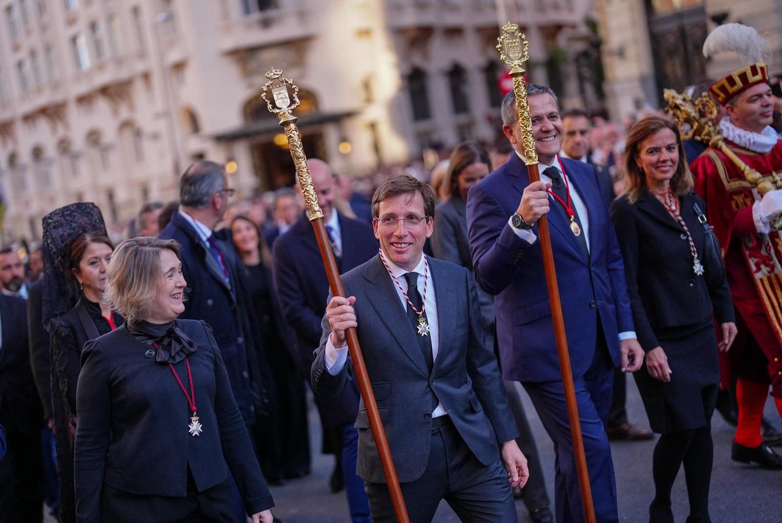 Almeida se une a la procesión de Jesús de Medinaceli