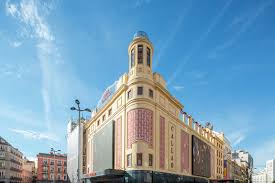Celebración Centenaria: 100 Años de Historia de los Icónicos Cines Callao de Madrid