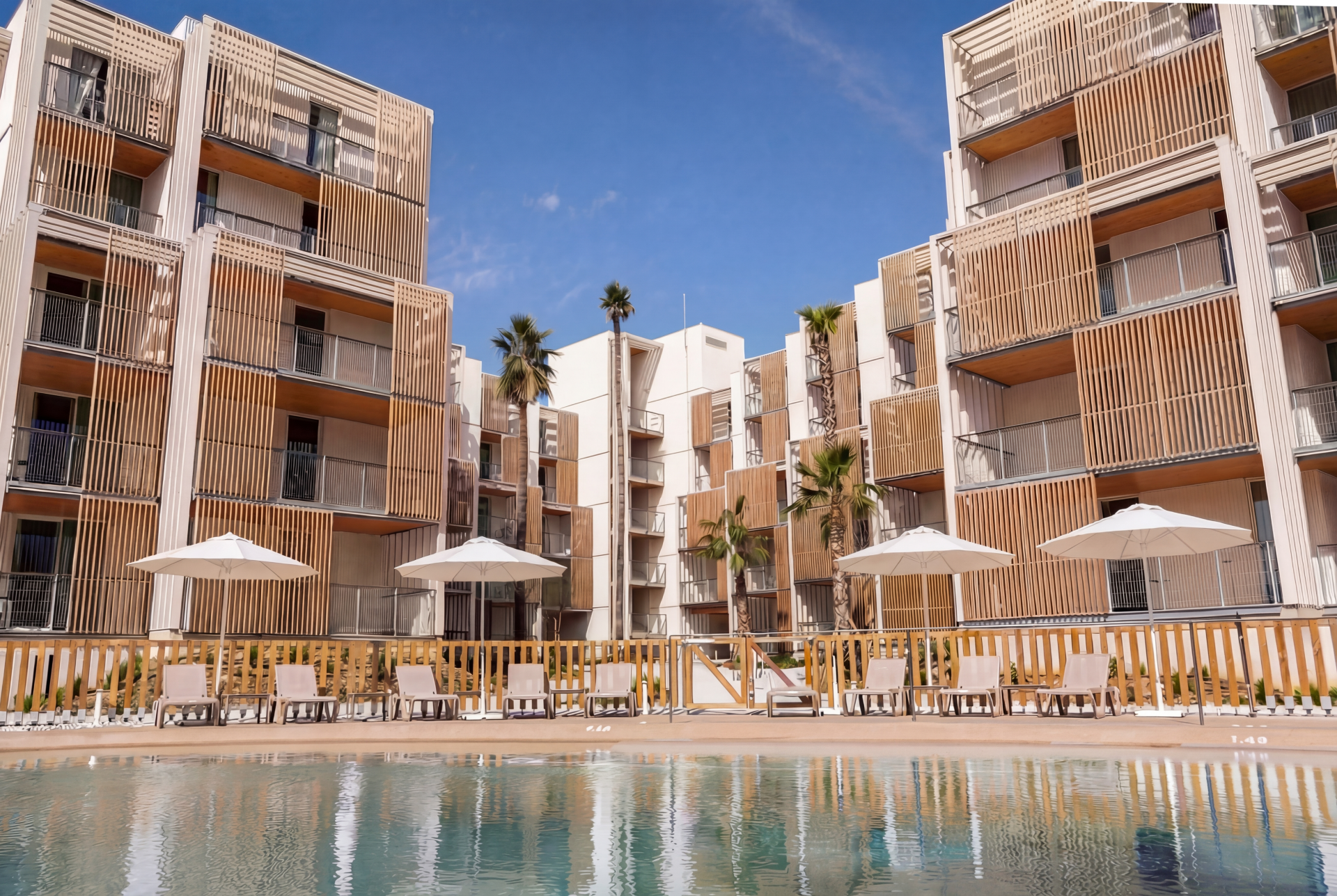 Descubre Inversiones Exclusivas: Visitas Privadas a Apartamentos Hoteleros en Kategora Oceanika, Málaga