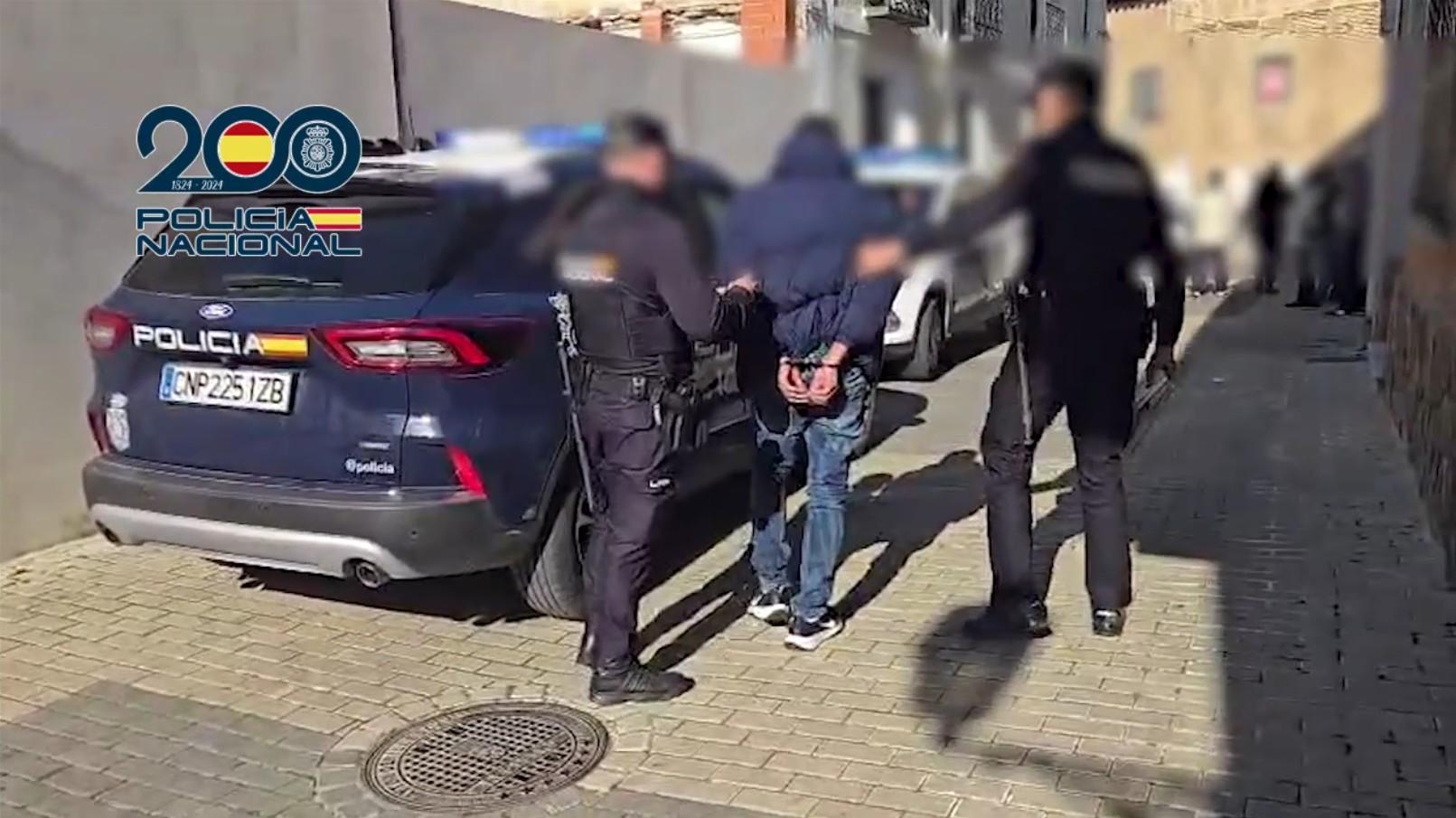Detenida en Madrid tras apuñalar reiteradamente a su expareja y esconderse en un domicilio