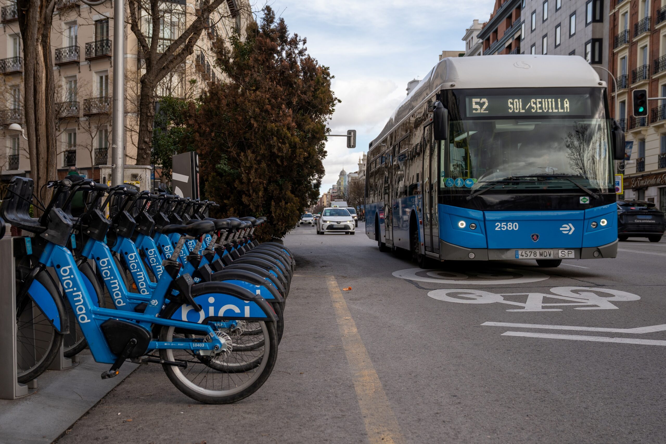 EMT Madrid Supera los 3,6 Millones de Viajeros en Autobús Durante Reciente Periodo de Servicio Gratuito