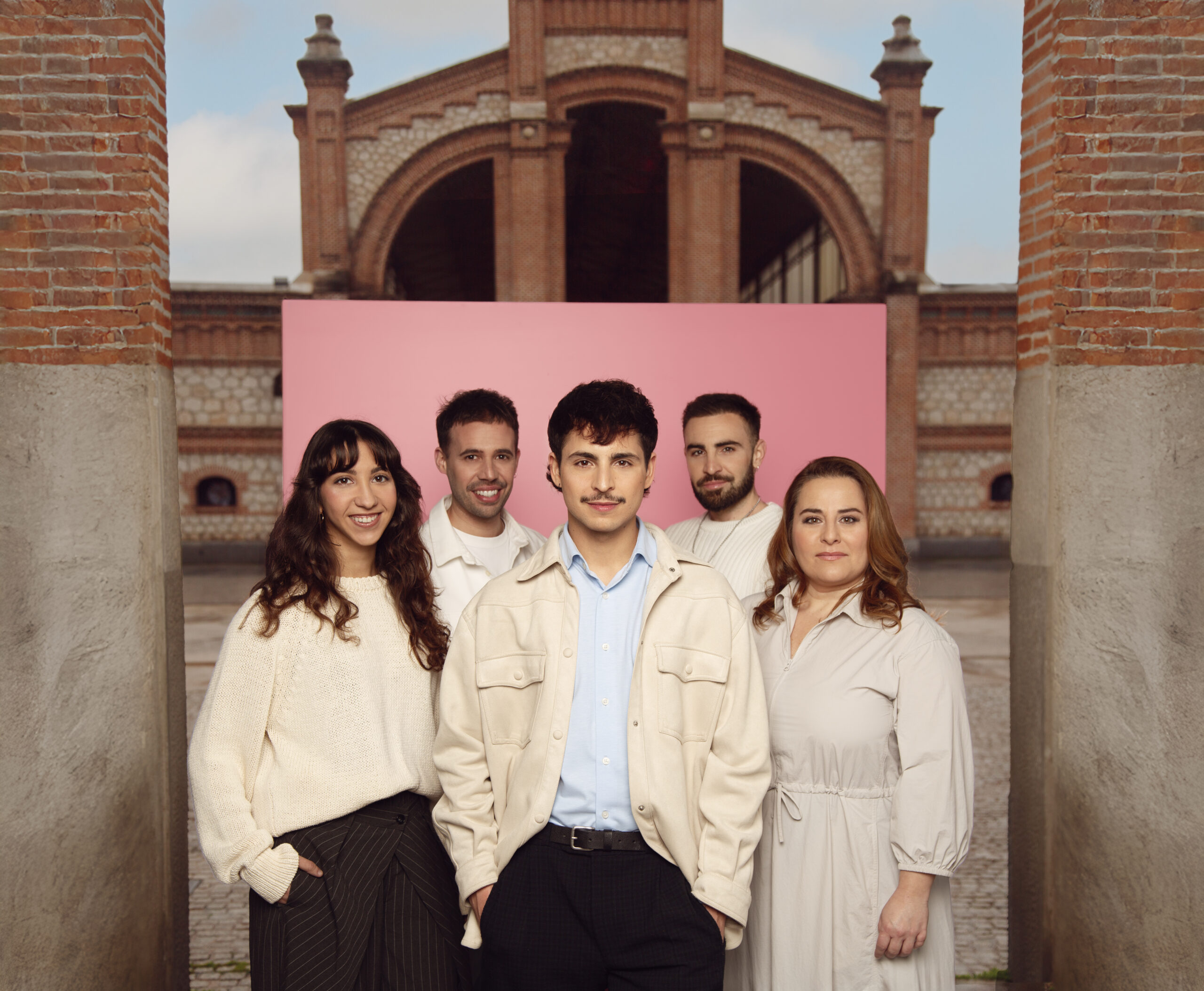 Estreno Mundial de ‘Guayominí’ en Nave 10 del Matadero: Una Colaboración de Laura Garmo y Pablo Martínez Bravo