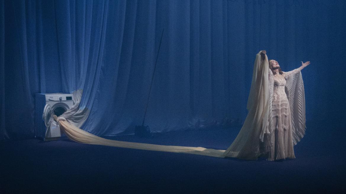 Isabelle Huppert Encabeza la Agenda Cultural de Madrid con «Bérénice» dirigida por Romeo Castellucci