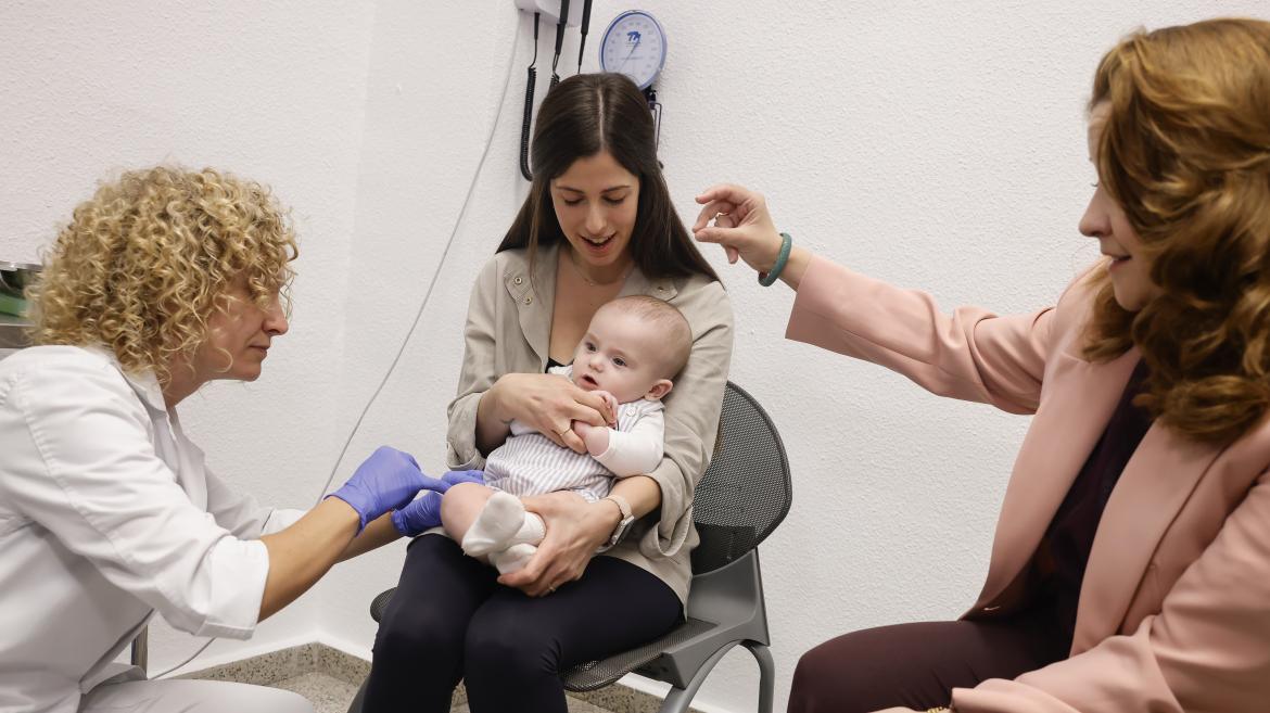La Comunidad de Madrid invierte 3 millones de euros en vacunas infantiles contra enfermedades como la hepatitis B y la varicela