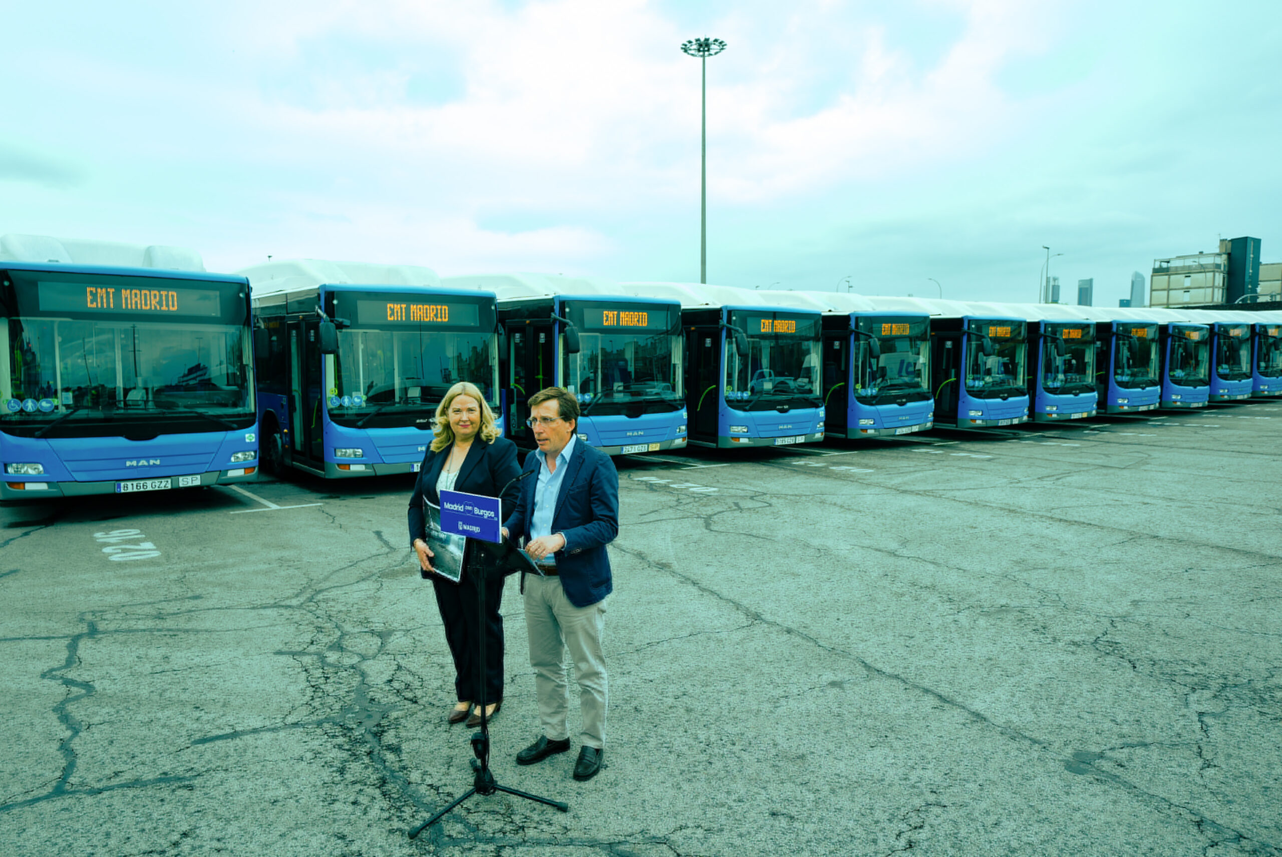 Madrid cede 40 autobuses a Burgos tras el incendio