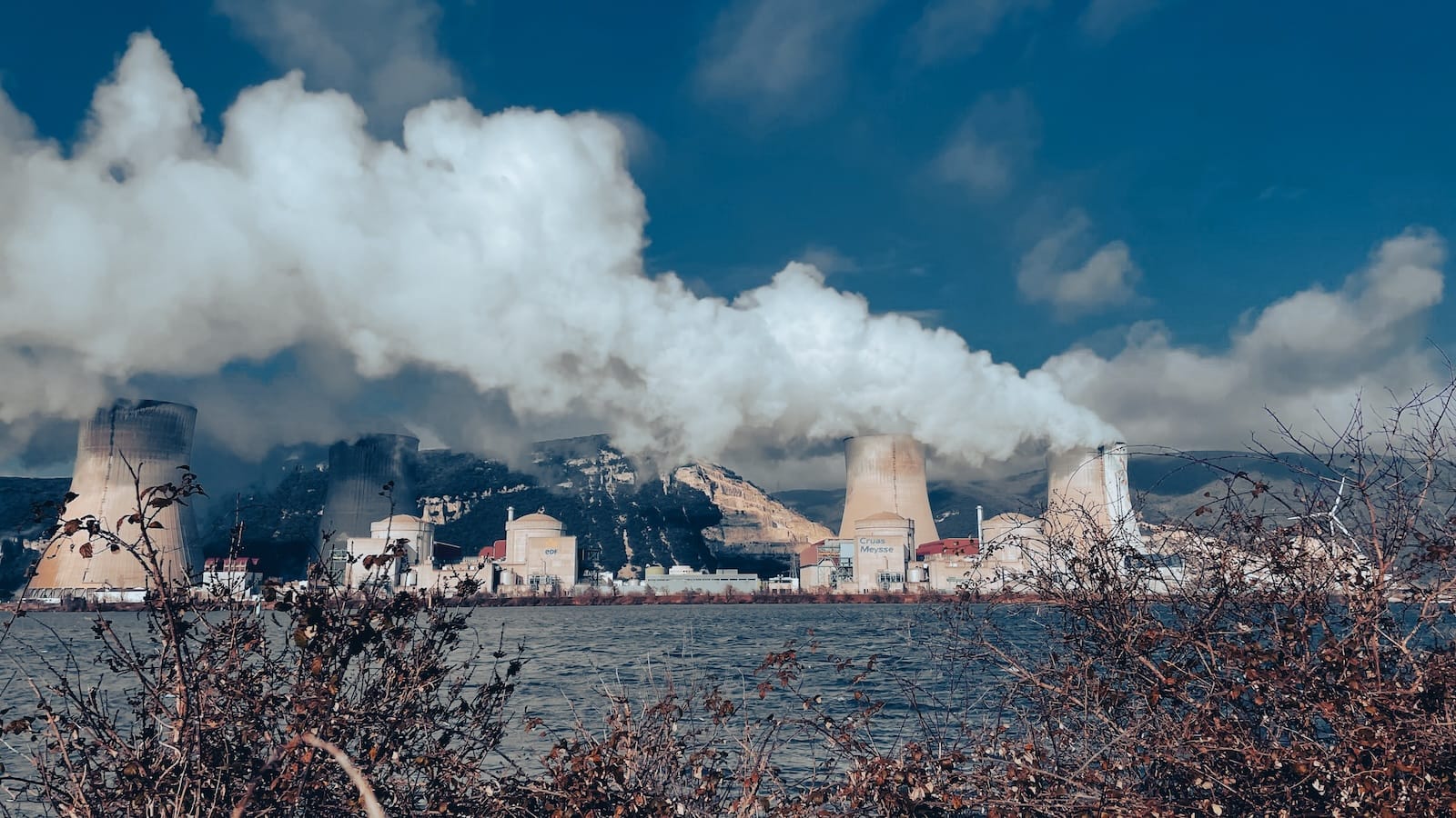 Valar Atomics Aumenta a 2.000 Millones en Medio del Auge Nuclear Impulsado por la Demanda de IA