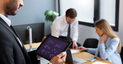 Optimiza la tecnología empresarial: audita y elimina duplicidades en el uso de herramientas