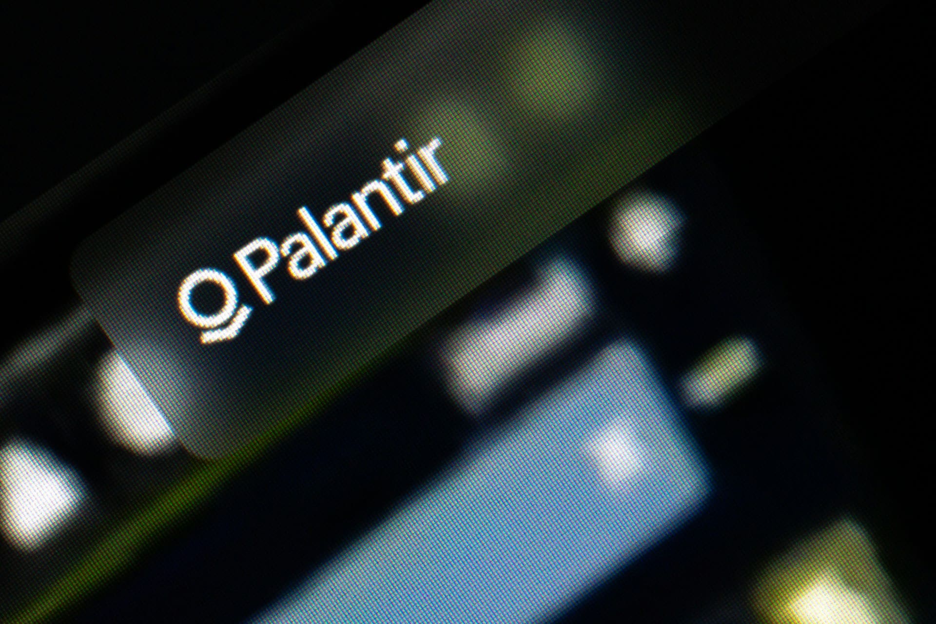 Palantir dispara ingresos un 85% con IA en el primer trimestre de 2026