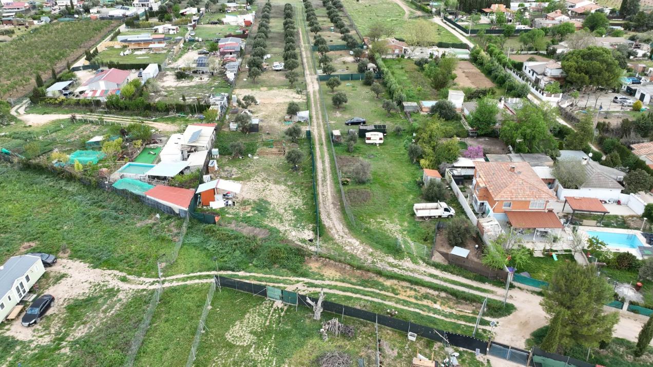 Madrid demuele dos construcciones ilegales en la Vega del Tajuña