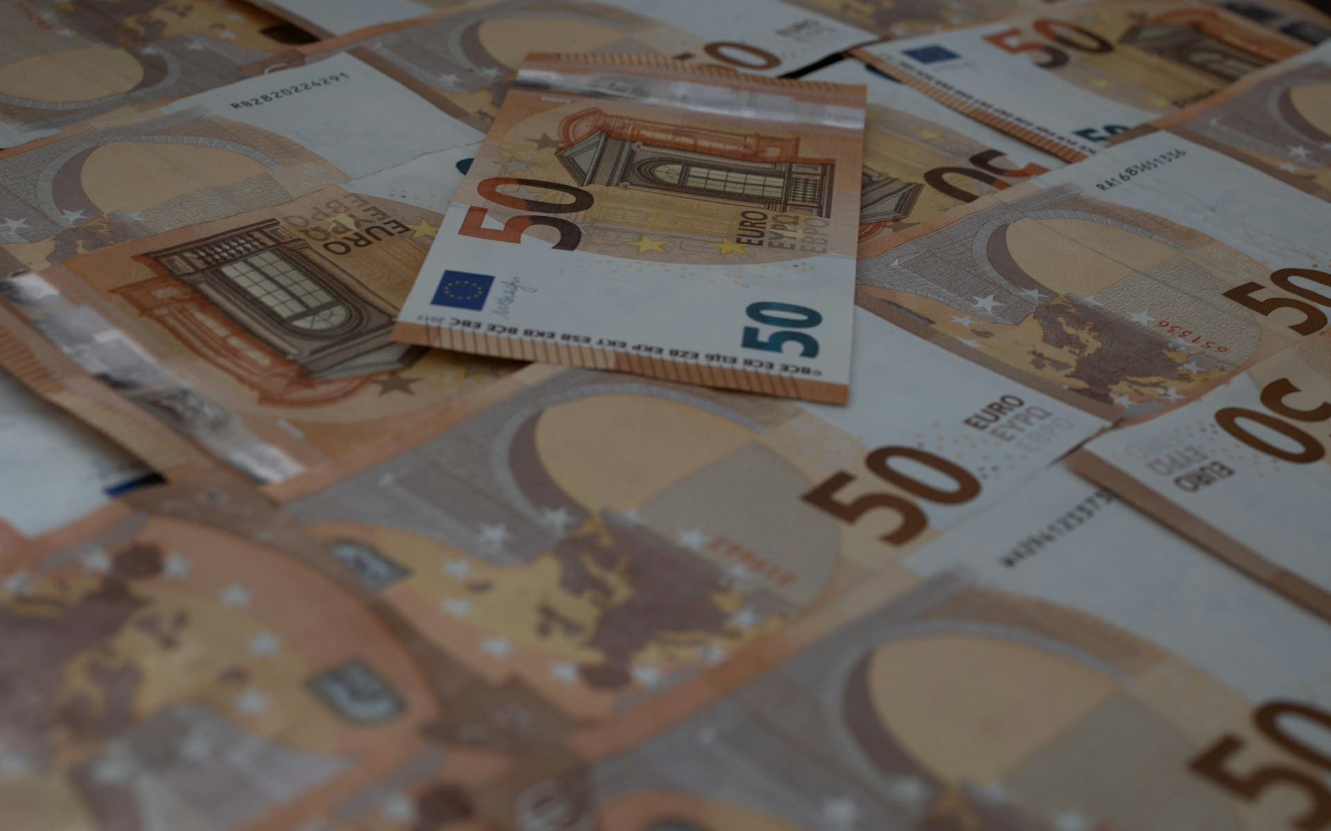 Billetes falsos de 50 euros: cómo detectarlos en segundos