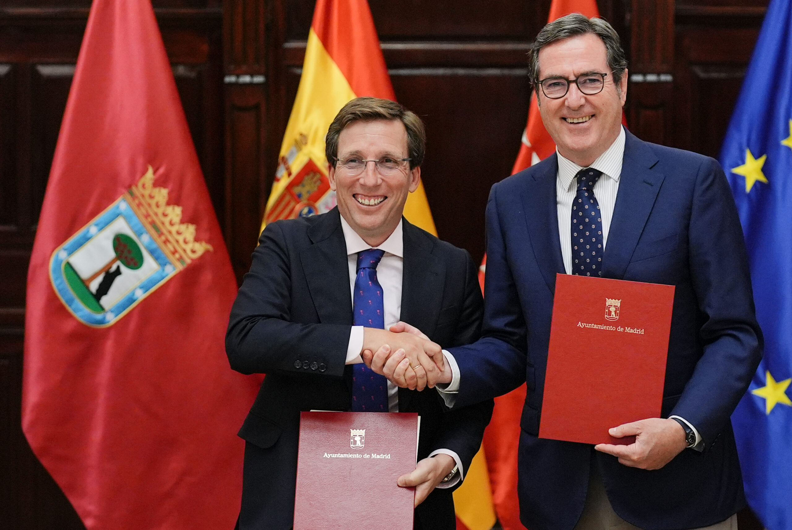 Ayuntamiento y Fundación CEOE Unen Fuerzas para Fomentar el Espíritu Emprendedor en Escolares de la Ciudad