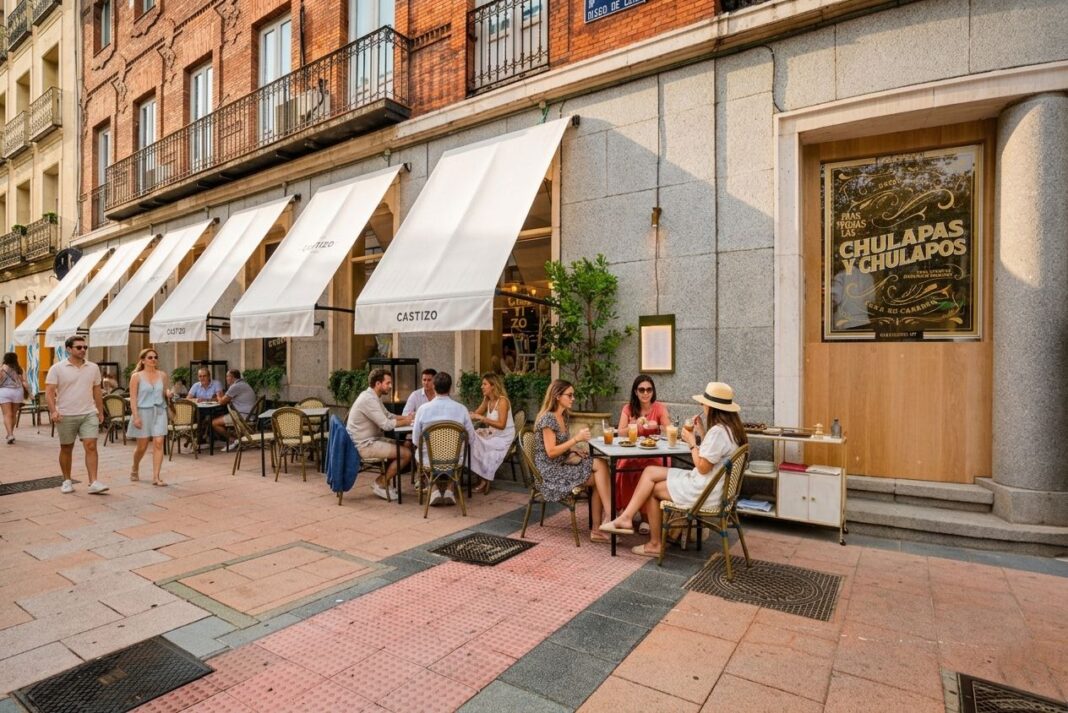 Cinco terrazas frescas en Madrid para el verano, de Chueca a la Plaza de Neptuno 2 Terraza de Castizo en Velázquez, Madrid