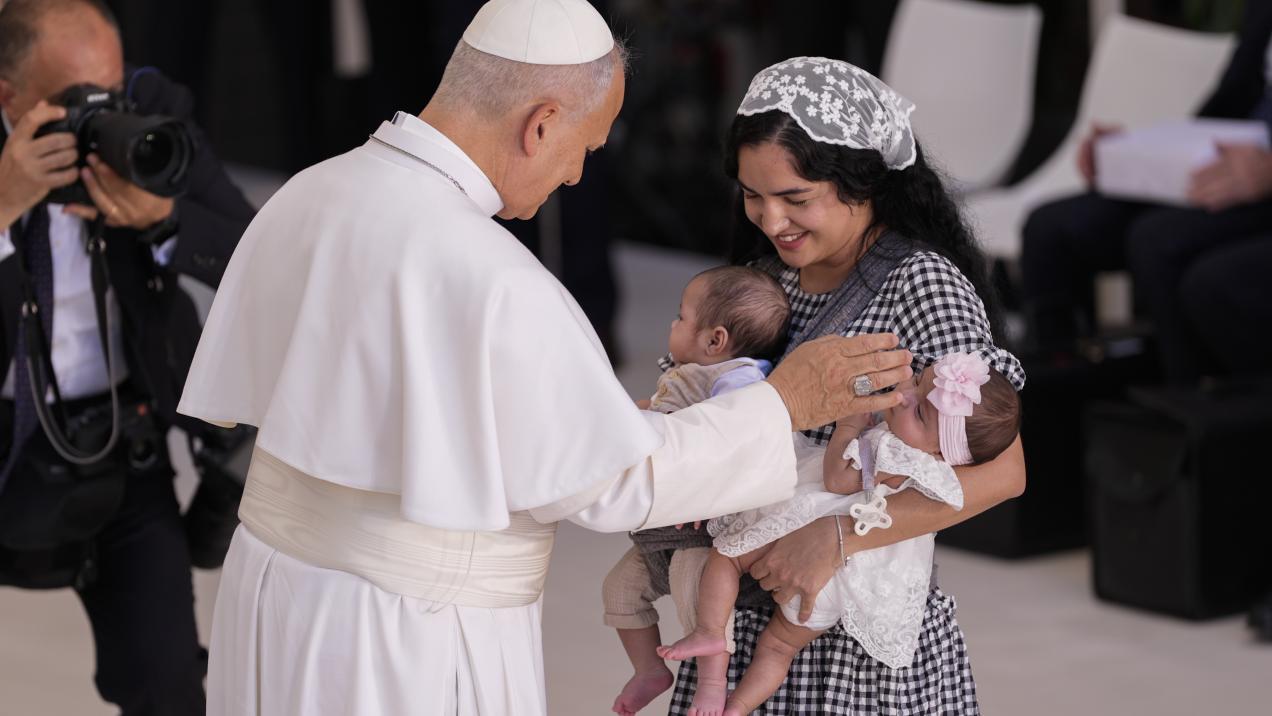El Papa León XIV en el CEDIA de Cáritas y el plan Sal de la Calle