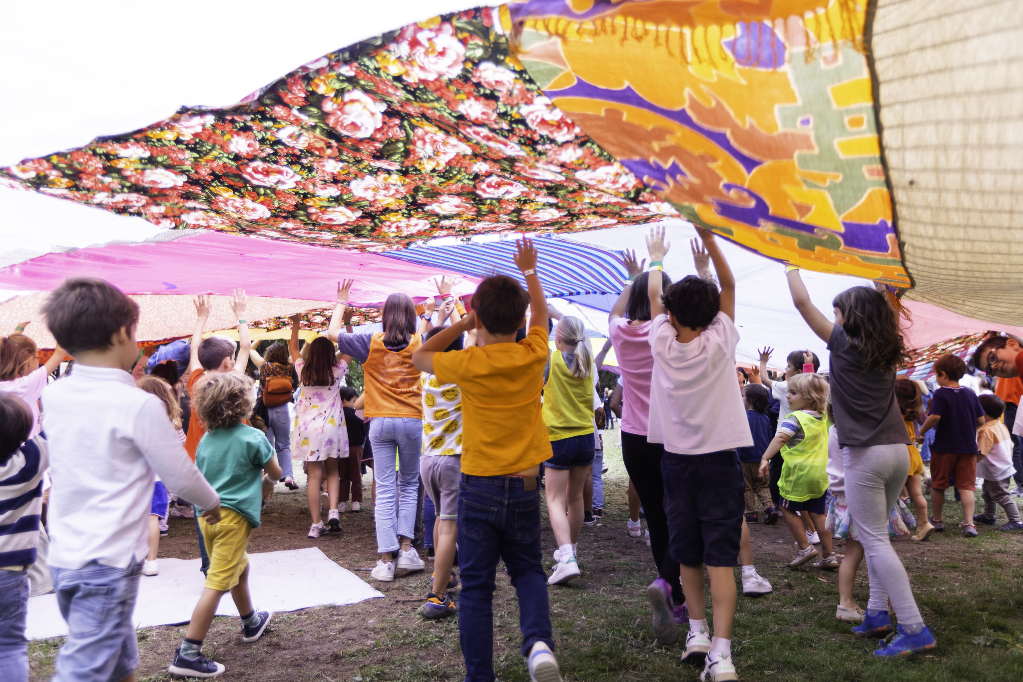 Espacio Abierto da la bienvenida al verano con la inauguración de ‘Jolgorio’