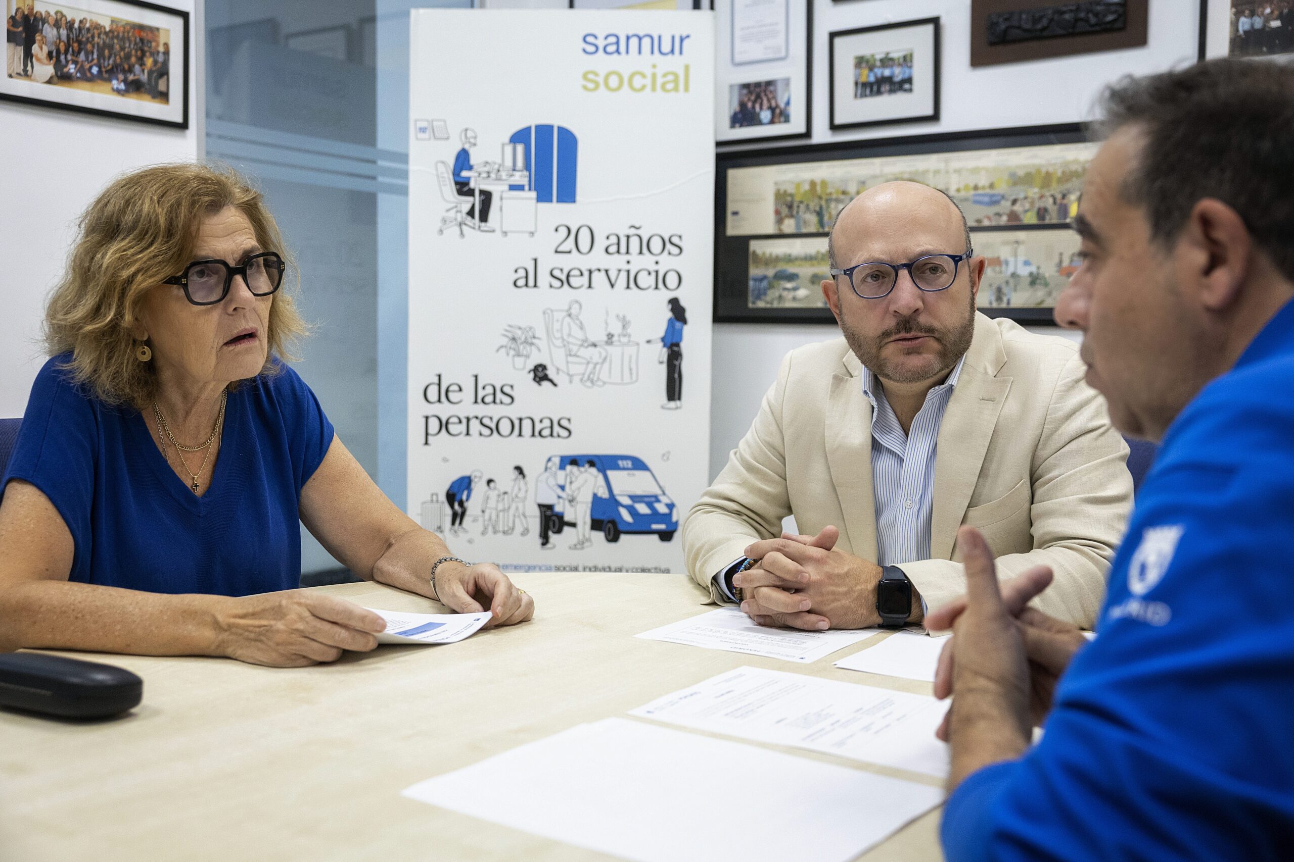 SAMUR Social Despliega Unidades Móviles para Atender Necesidades durante Visita de León XIV