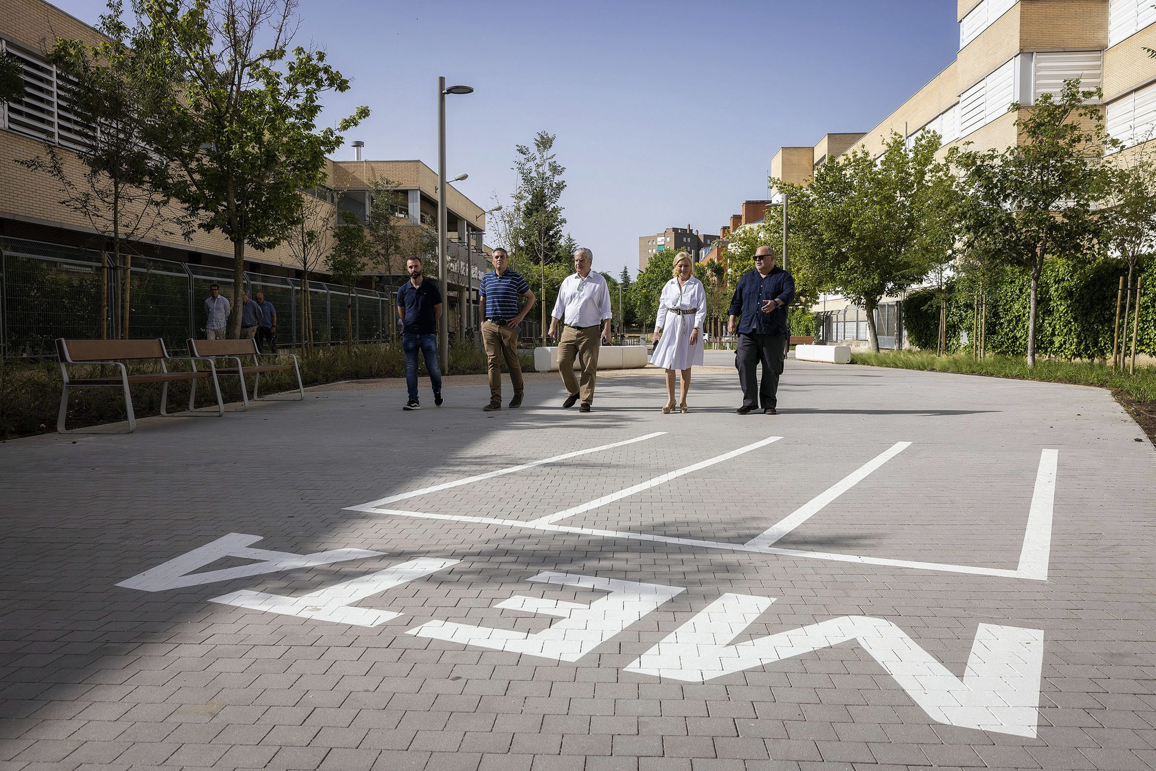 Moratalaz estrena zona peatonal en la calle Oberón con 758.000 euros