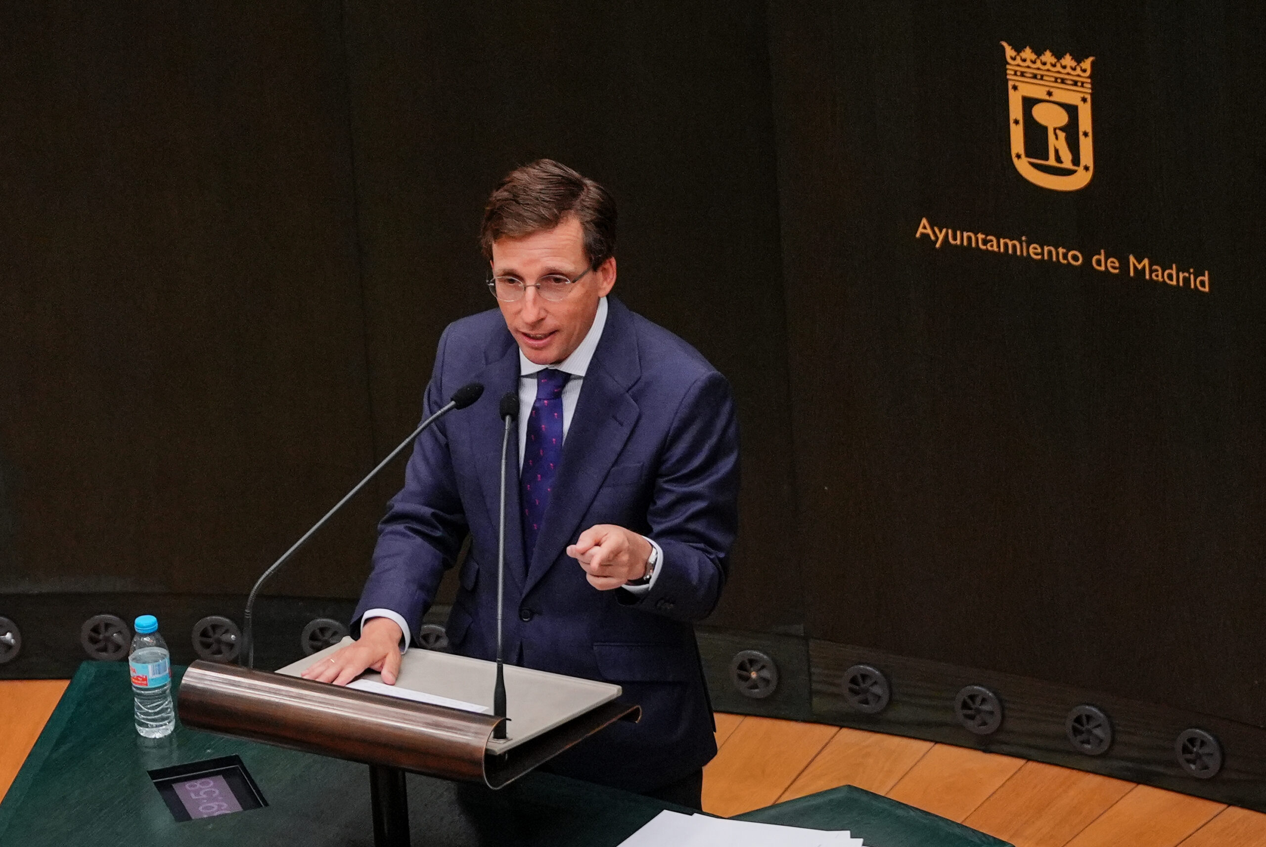 Almeida defiende en el debate anual de la ciudad su plan de vivienda