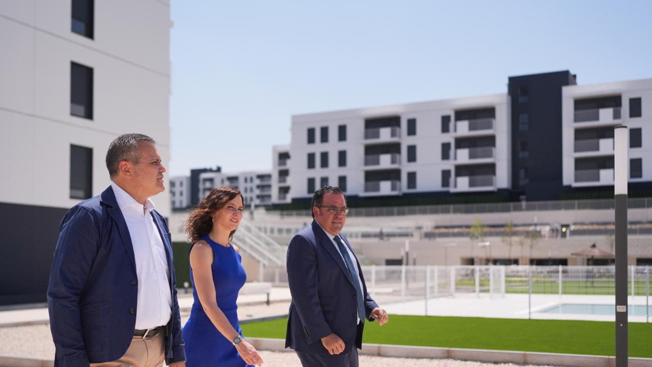 Ayuso entrega 524 viviendas del Plan Vive en Boadilla del Monte