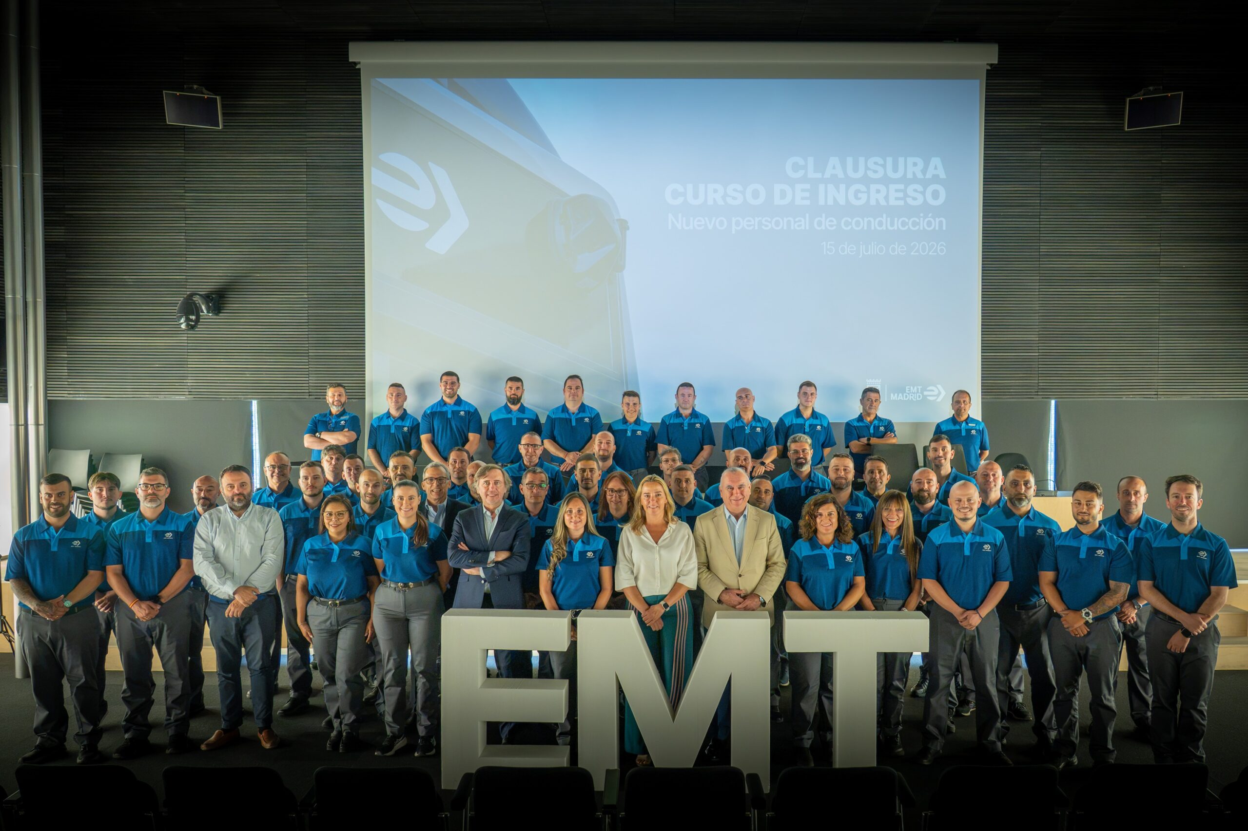 EMT Madrid Refuerza su Equipo con 40 Nuevos Conductores de Autobús