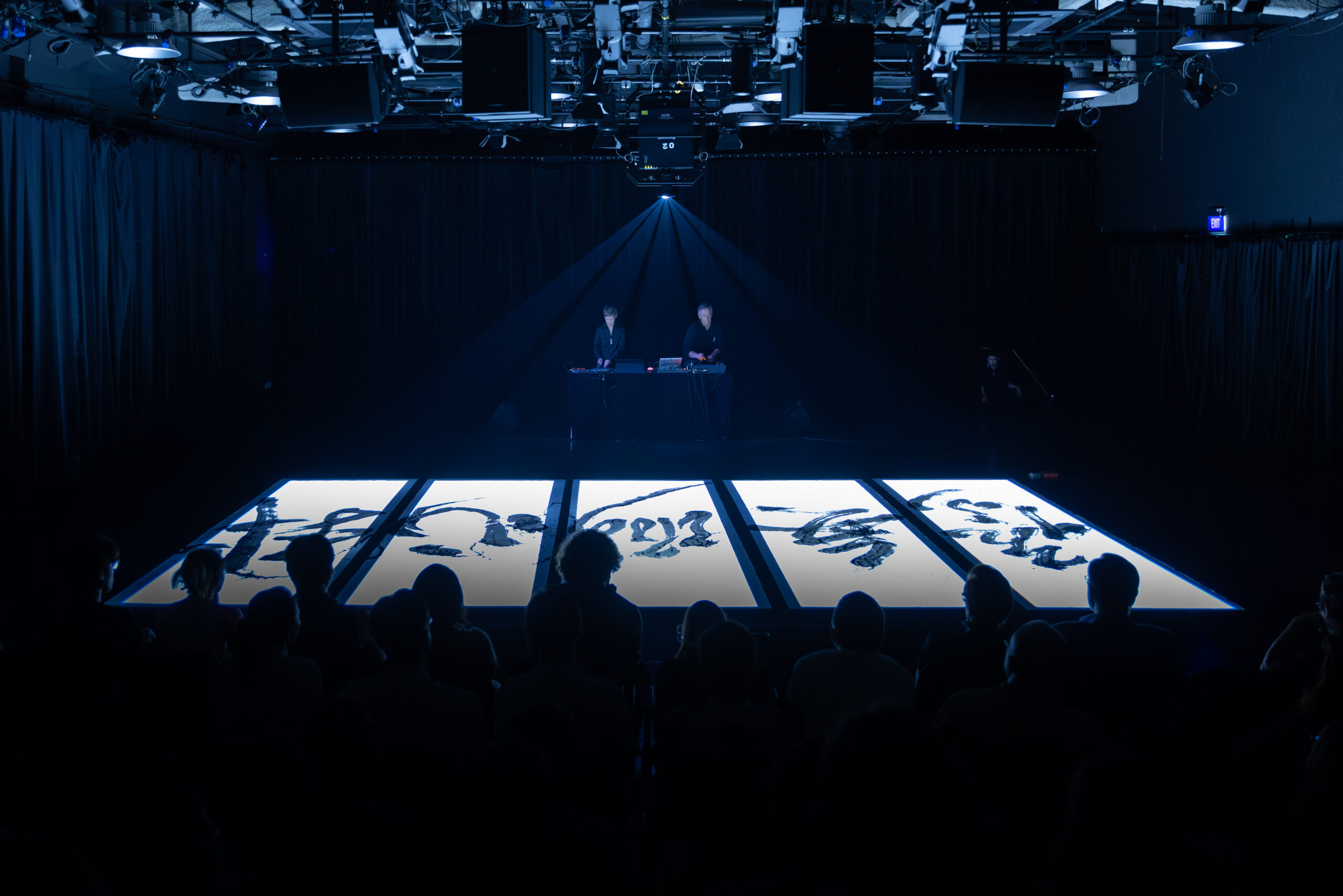 Matadero Madrid estrena temporada con L.E.V., Aires y Jalet