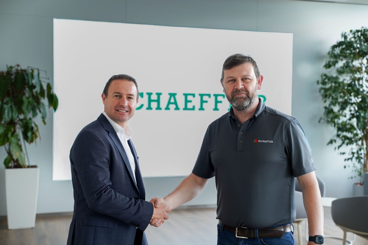 Schaeffler y Sonatus llevan la IA a los coches definidos por software