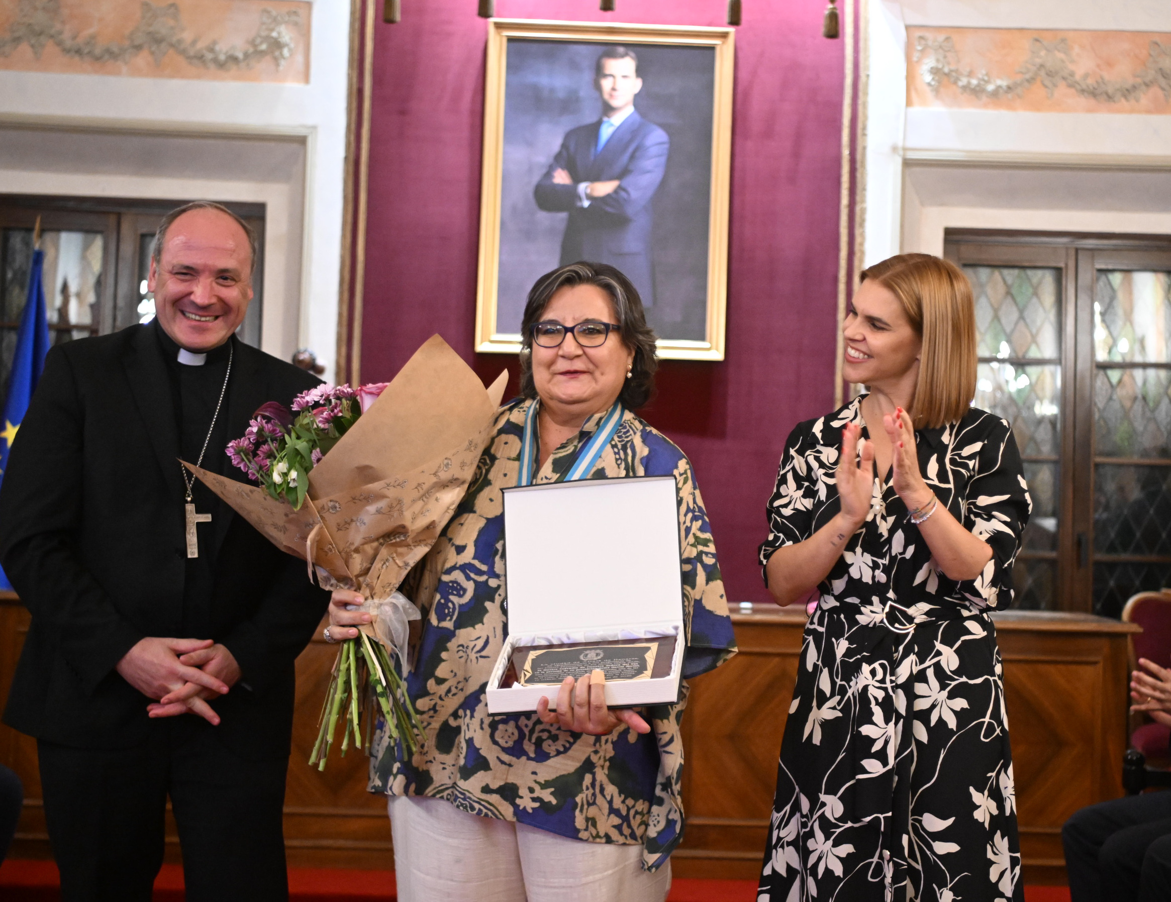 Inauguración oficial de las Fiestas Patronales con el pregón de Gema García, líder de la Cofradía de Nuestra Señora del Val