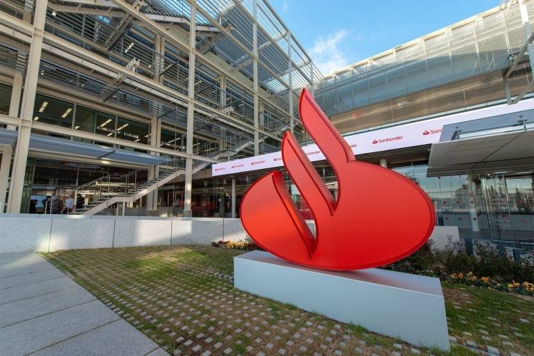 Santander cierra la compra de Webster y refuerza su negocio en EE. UU.