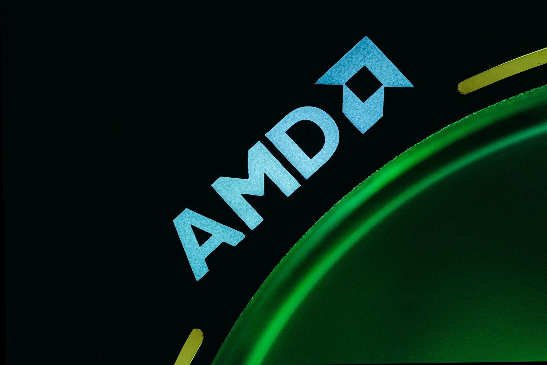 AMD Revoluciona el Mercado: Supera el Billón de Dólares y Redefine su Estrategia en IA 1 AMD Revoluciona el Mercado: Supera el Billón de Dólares y Redefine su Estrategia en IA