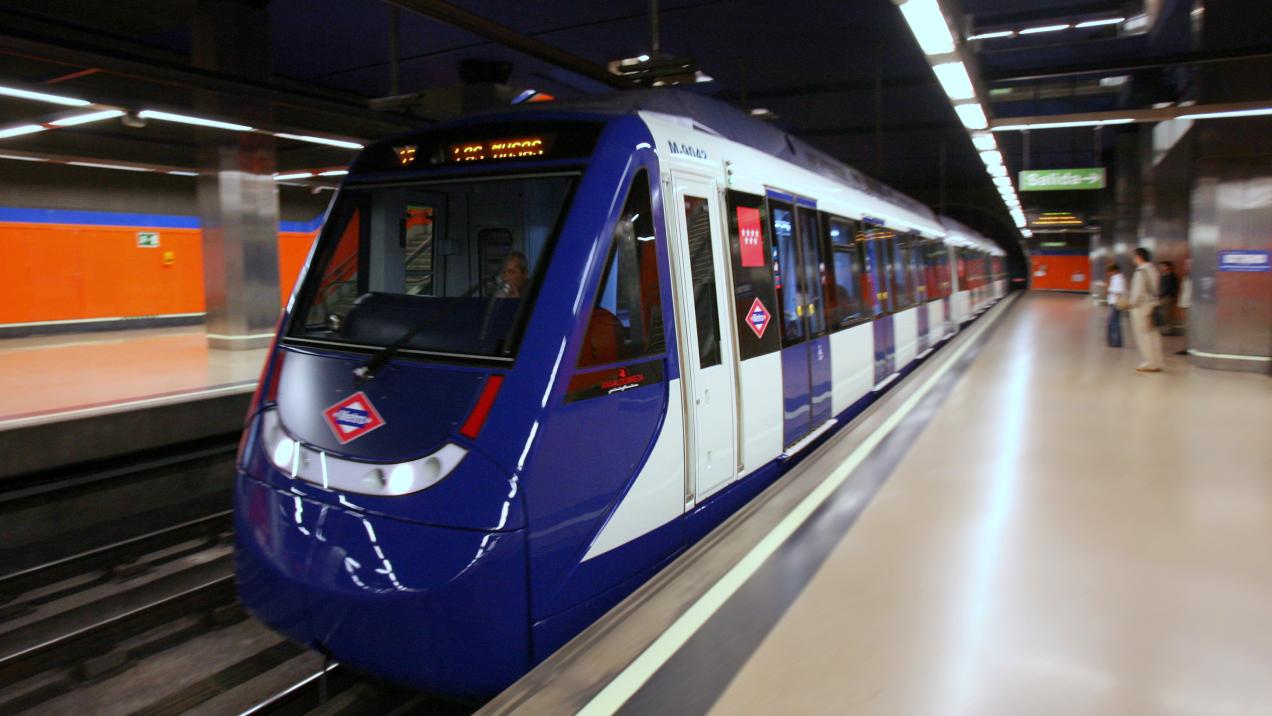 Asesoramiento Madrileño para el Metro Ligero de Toronto: Innovación en Control y Circulación de Trenes