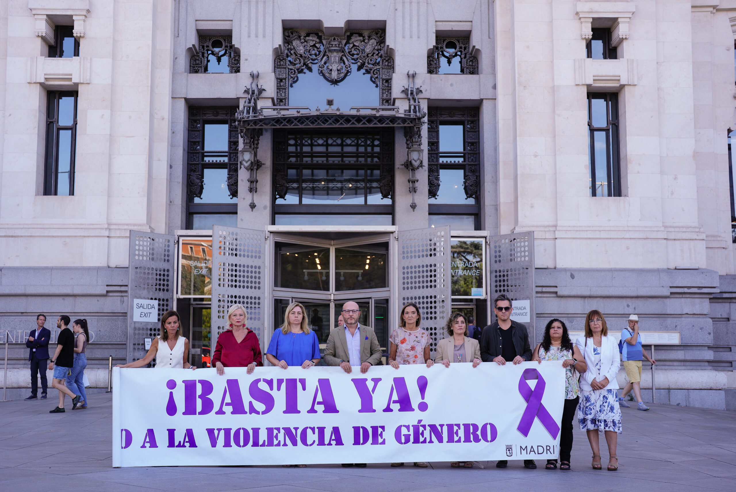 Ayuntamiento de Madrid Rinde Homenaje con Minuto de Silencio por Asesinato en Leganés 1 Ayuntamiento de Madrid Rinde Homenaje con Minuto de Silencio por Asesinato en Leganés