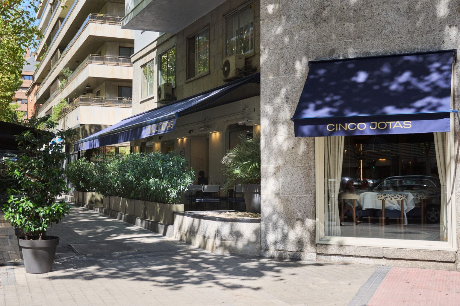 Cinco Jotas Madrid Innova con una Perspectiva Moderna en la Cocina Ibérica