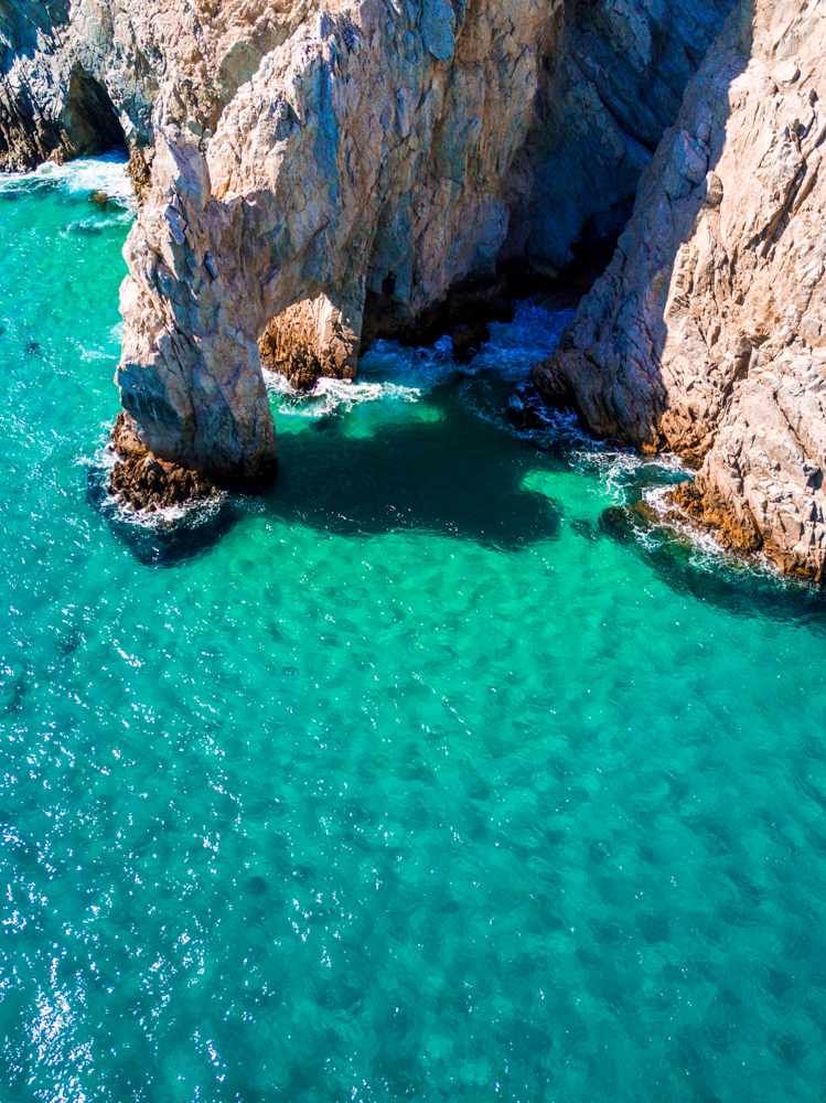 Descubre Los Cabos: Nuevas Aventuras para Entusiastas del Mar y la Montaña