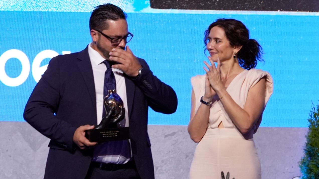 Díaz Ayuso Enaltece la Solidaridad en la XII Gala del Altruismo: Un Reconocimiento a Héroes Sociales 1 Díaz Ayuso Enaltece la Solidaridad en la XII Gala del Altruismo: Un Reconocimiento a Héroes Sociales