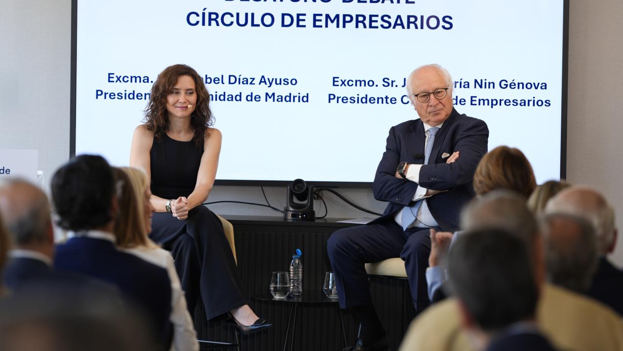 Díaz Ayuso Promueve un Modelo Fiscal Competitivo con Bajos Impuestos en Madrid
