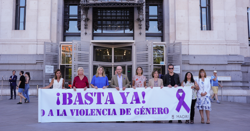 El Ayuntamiento de Madrid homenajea con un minuto de silencio a una vecina de Leganés asesinada 1 El Ayuntamiento de Madrid homenajea con un minuto de silencio a una vecina de Leganés asesinada