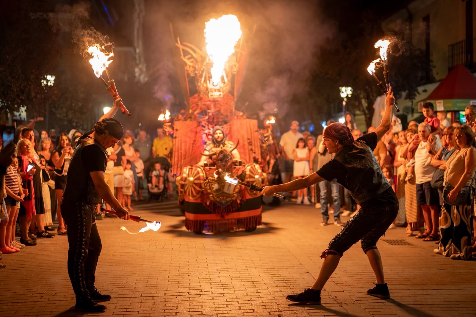 Éxito Rotundo de Las Noches del Patrimonio en Alcalá de Henares: Aclamadas por el Público