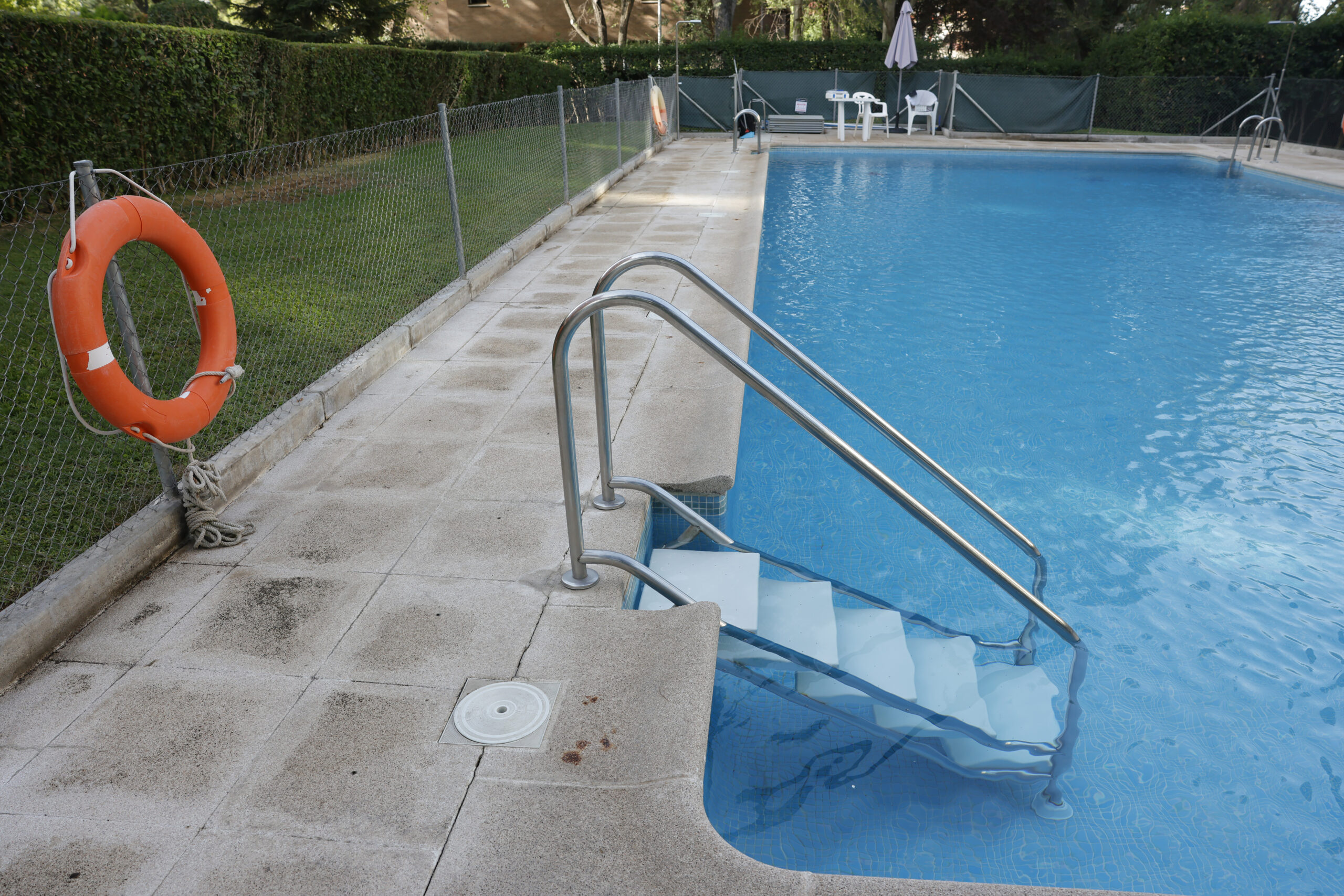 Inclusión Total: El Plan Adapta Transforma Piscinas Comunitarias en Fuencarral-El Pardo para Personas con Discapacidad y Mayores