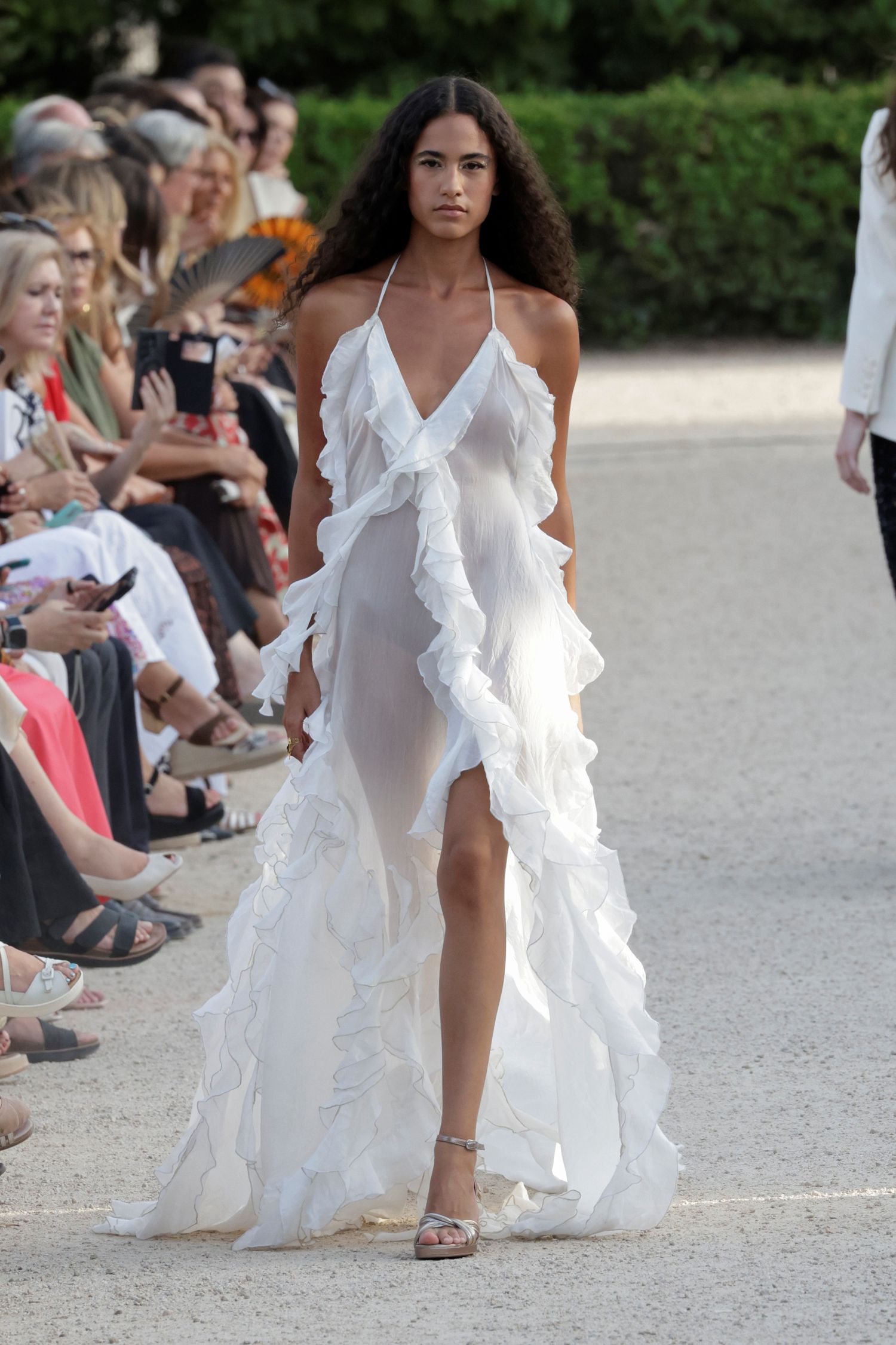La moda de Adlib Ibiza presente en el desfile inaugural de OMODA Madrid es Moda