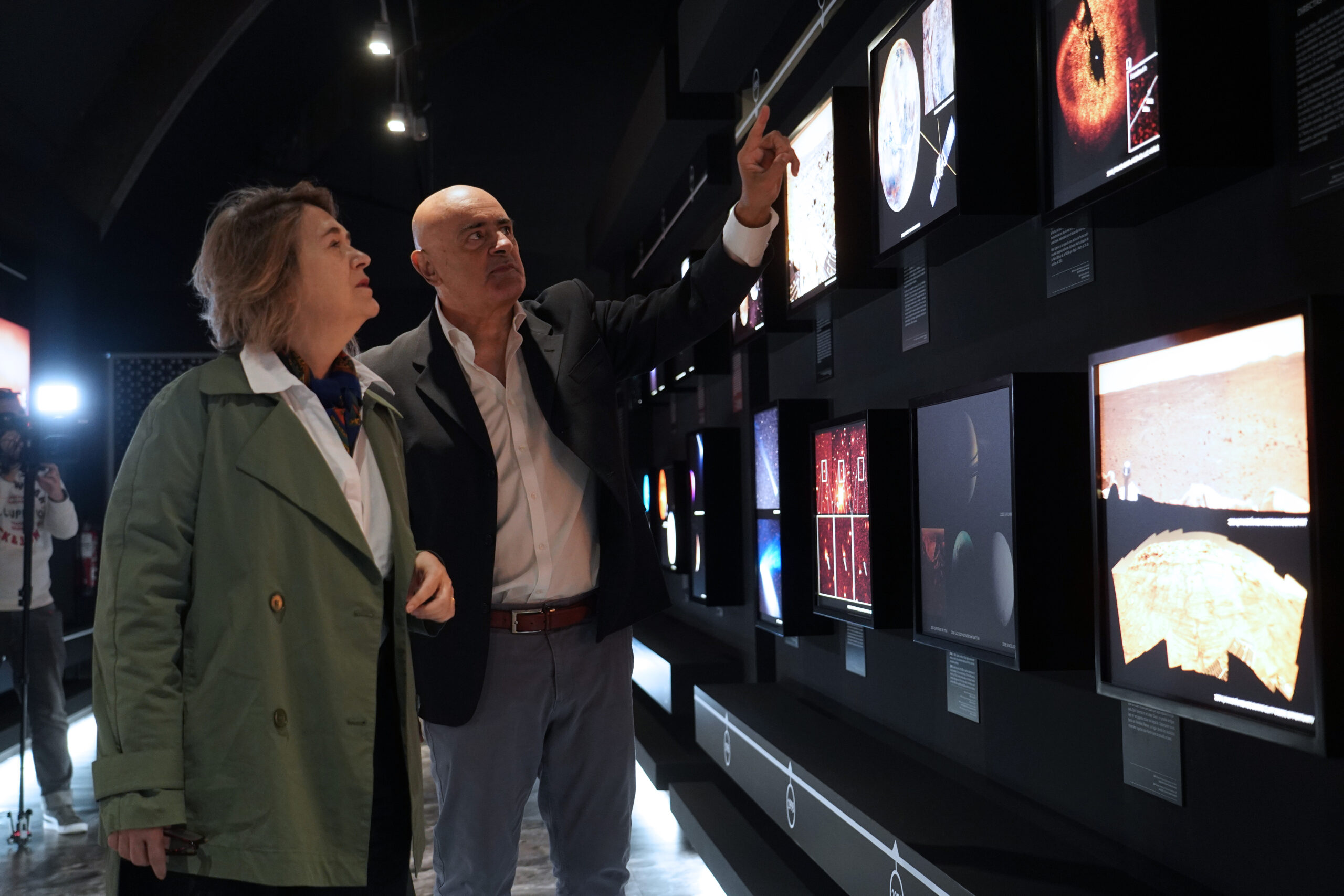 Celebración del 40º Aniversario del Planetario de Madrid con la Exposición ’40 Años Desvelando el Cosmos’