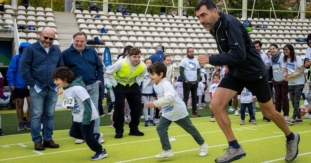 Chamberí promueve un día de deporte en familia en el Estadio Vallehermoso