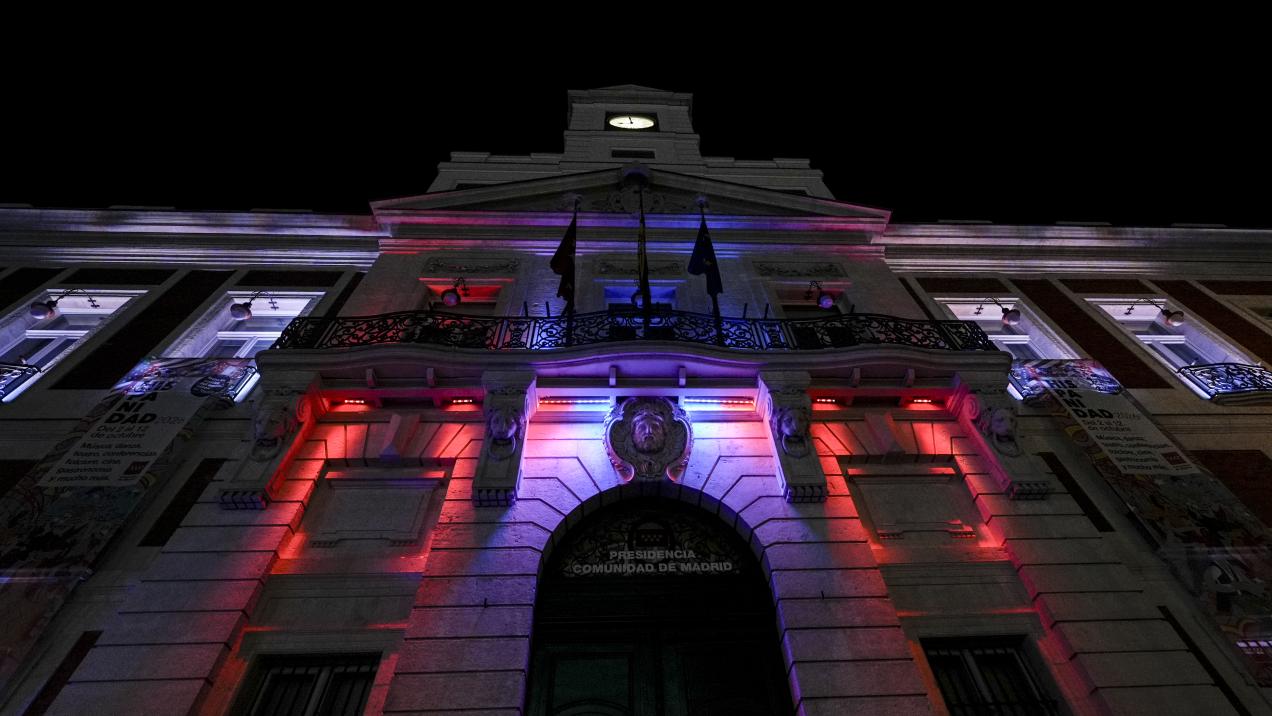 Conmemoración en Madrid: Real Casa de Correos se ilumina con los colores de Ceuta al cumplirse dos meses de la invasión 1 Conmemoración en Madrid: Real Casa de Correos se ilumina con los colores de Ceuta al cumplirse dos meses de la invasión
